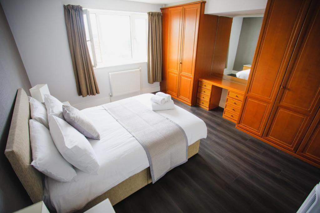 Penthouse At Chelsea Cloisters Hotel Londra Esterno foto